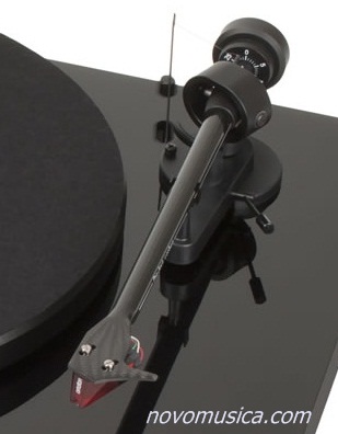 Giradiscos Project Carbon